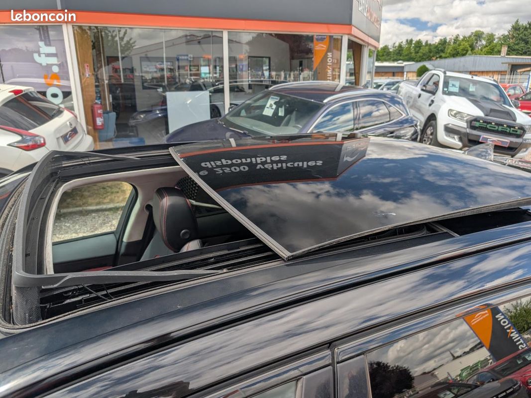 JAGUAR F-PACE 2.0 D - 180 - BVA - - AWD Chequered Flag (image 28)