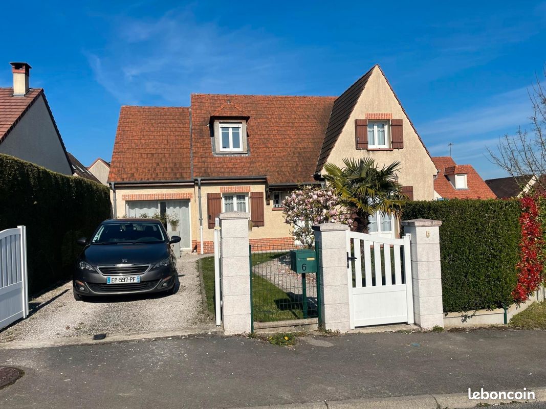 Maison 8 pièces 153 m² · à Beauvais · 153 m² · 349 000 €