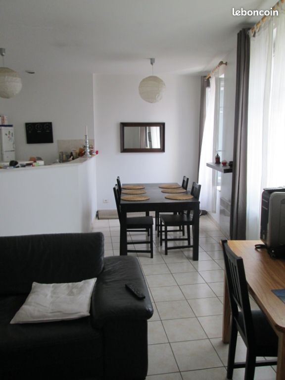 Appartement 3 pièces 74 m² · à Cholet · 74 m² · 595 €