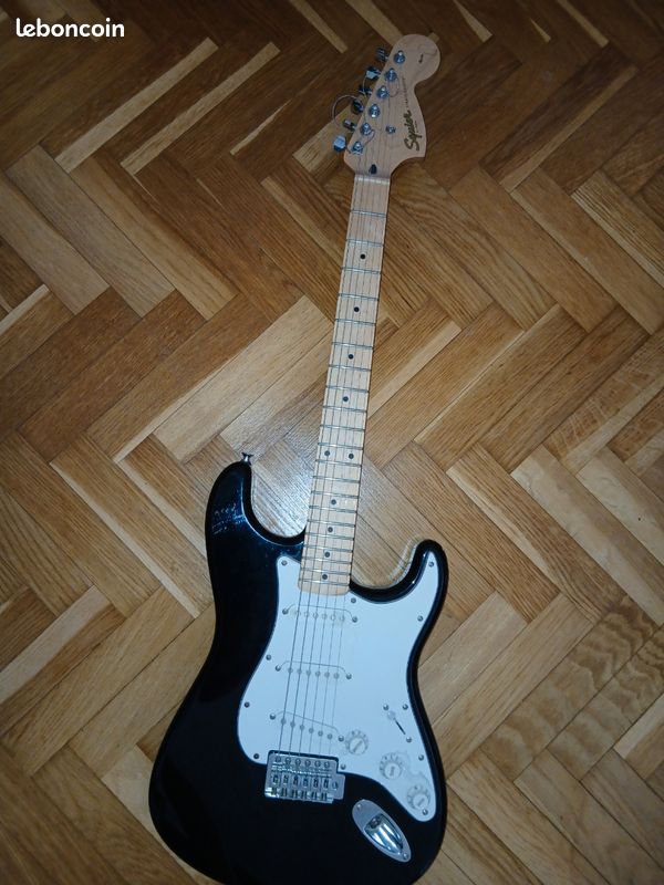 Guitare électrique Squier by Fender Stratocaster Affinity - Noire (image 2)