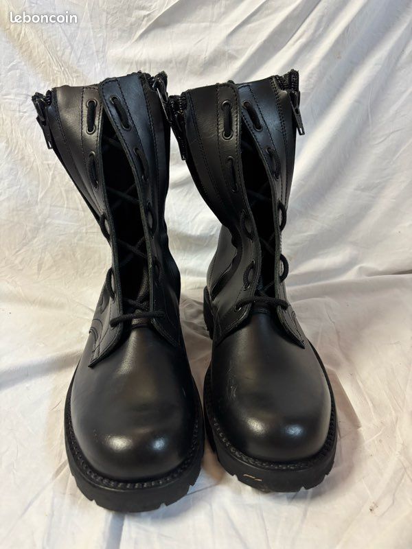 Rangers Boche R22P cuir noir taille 45 - NEUVES (image 2)