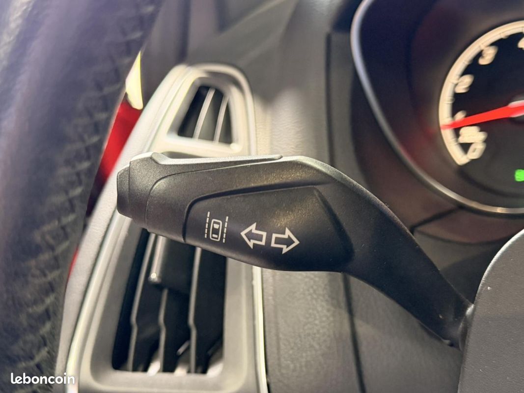 FORD FOCUS ST 2.0 SCTi EcoBoost 250 / Révisé - Pneus & Embrayage neuf (image 30)