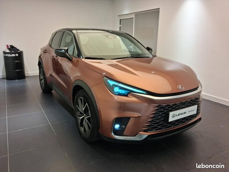 Lexus LBX 1.5 136ch Cool 2WD (image 3)