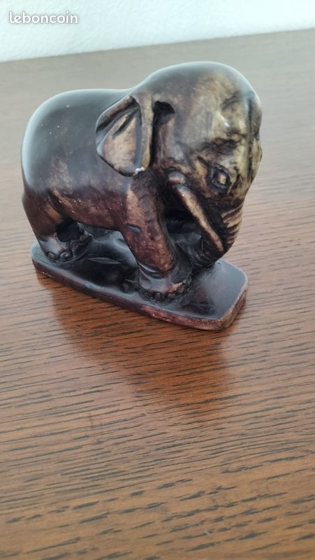 Vend petit éléphant (image 1)