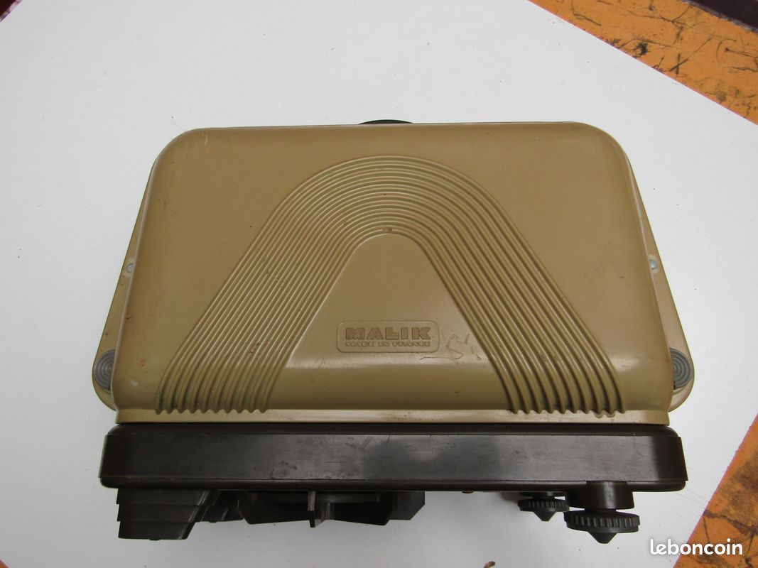 Ancien Projecteur De Diapositives À VENDRE! - FR