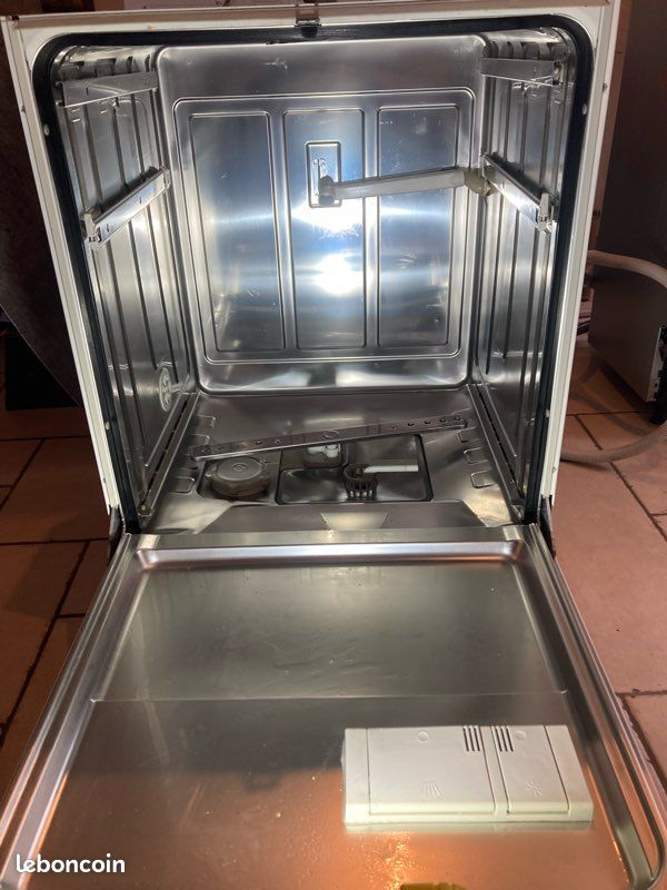 Lave vaisselle Miele G 1230 SC 12 couverts - Électroménager