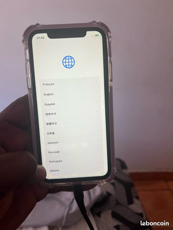 Je vends mon iPhone XR très bon état je me sert plus car j’ai eu un nôtre iPhone ma fille m’a offert (image 1)