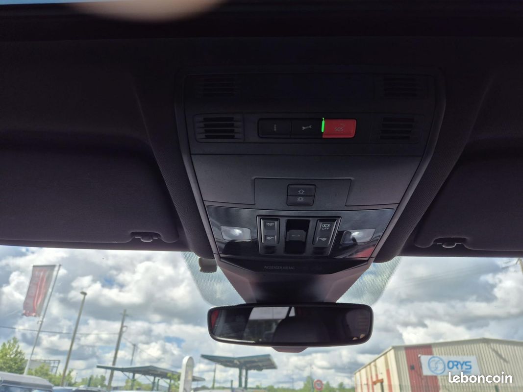VOLKSWAGEN T-ROC 1.5 TSI Evo - 150 - Start&Stop R-Line PHASE 1 GARANTIE 6 MOIS (image 17)