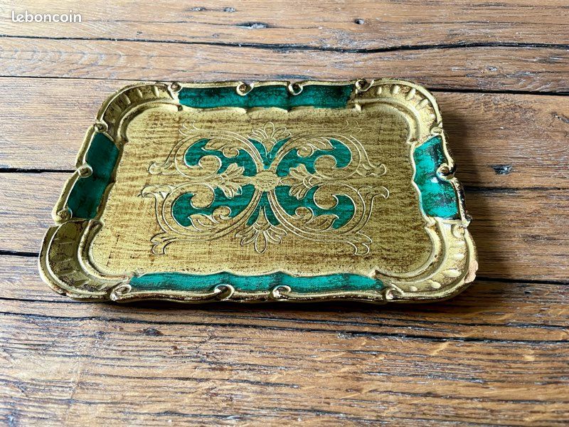 Paire De Bois Dorés Et Polychromes