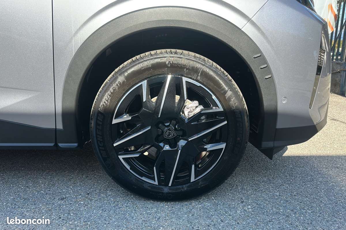 Peugeot 5008 HYBRID 145 E-DCS6 ALLURE PLUS -36% (image 17)