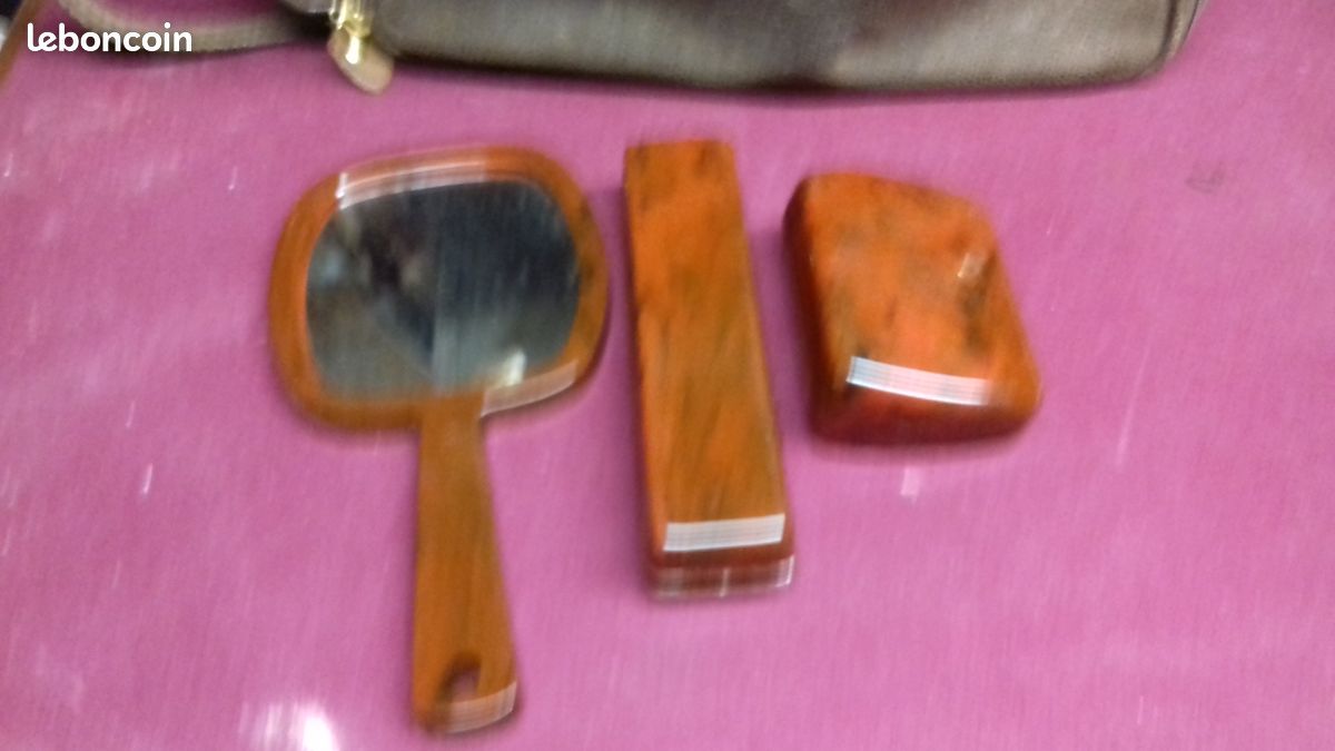 Trousse toilette (image 3)