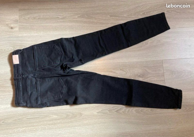 Pantalon jean neuf (image 3)