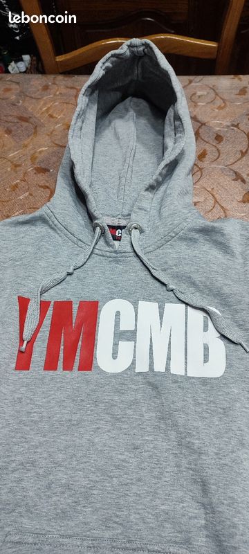 Pull à capuche garçon YMCMB. Taille 14 ans. Très bon état. Prix 10 (image 3)