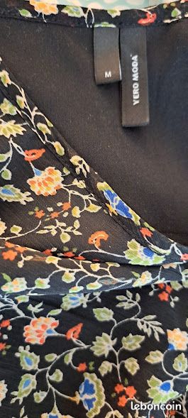 Robe mi-longue fleurie (image 3)