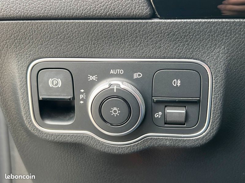 Mercedes Gla 200 d AMG Line (image 17)