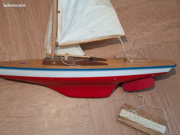 Lot De 3 Voiliers Jouets Anciens - Bateaux Miniatures Vintage - Occasion