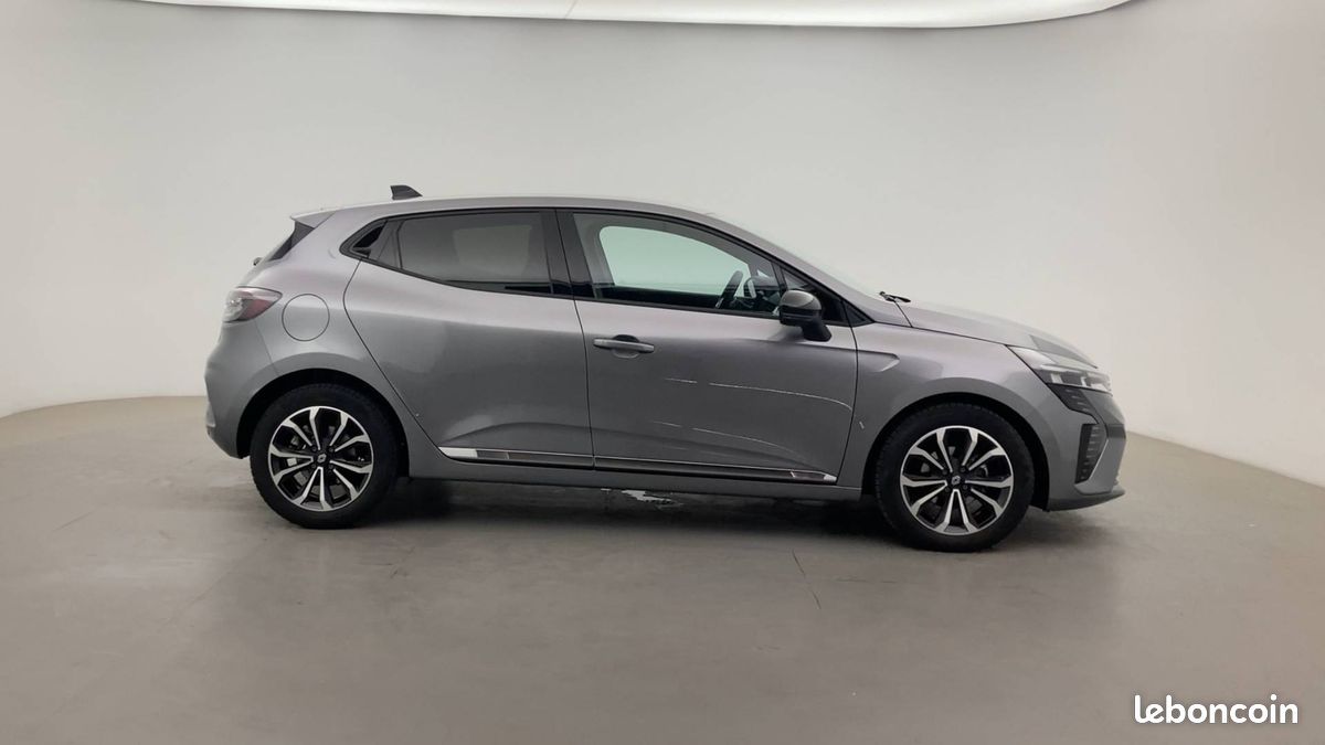 Renault clio tce 90 ch gsr2 techno (image 4)