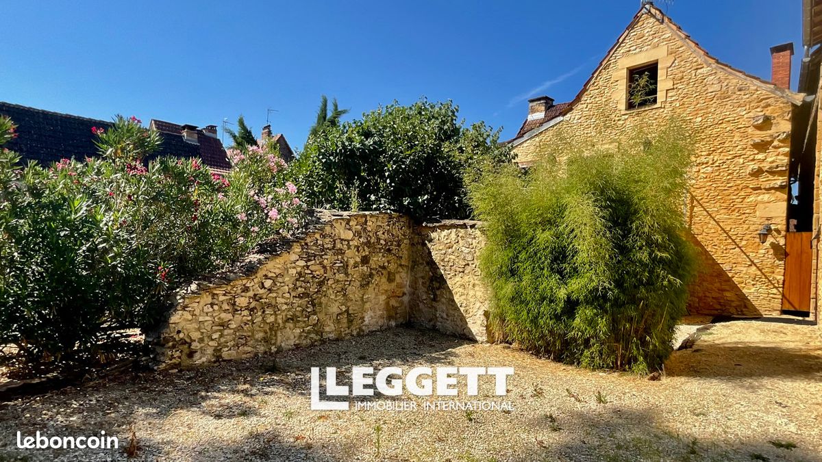 Maison 5 pièces 152 m² · à Montignac-Lascaux · 152 m² · 318 000 €