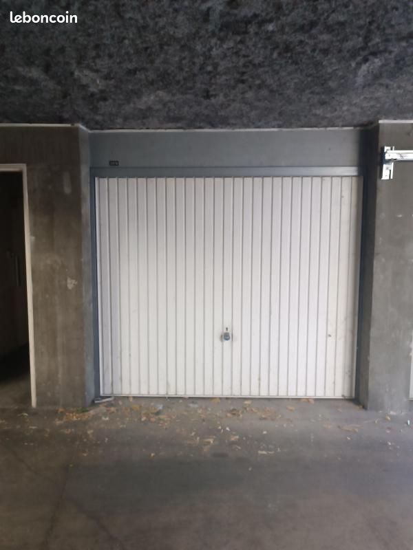 Parking 12 m² · à Aucamville · 12 m² · 79 €/mois