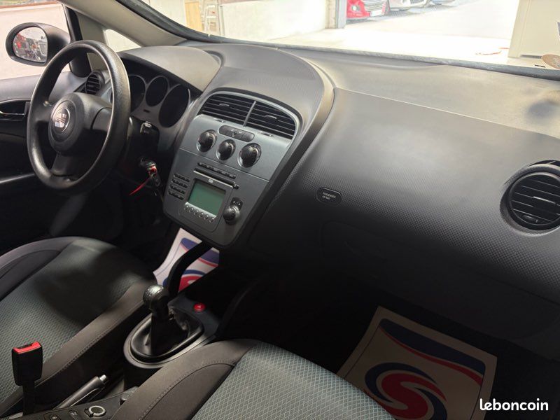 Seat Toledo 1,9 TDi 105 Chvx « Climatisation,Jantes,Régulateur » (image 3)