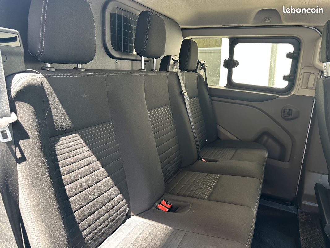 Ford transit custom limited cabine approfondie 5 places l1h1 2.0 dci ecoblue 130 cv boite automatique tva (image 4)