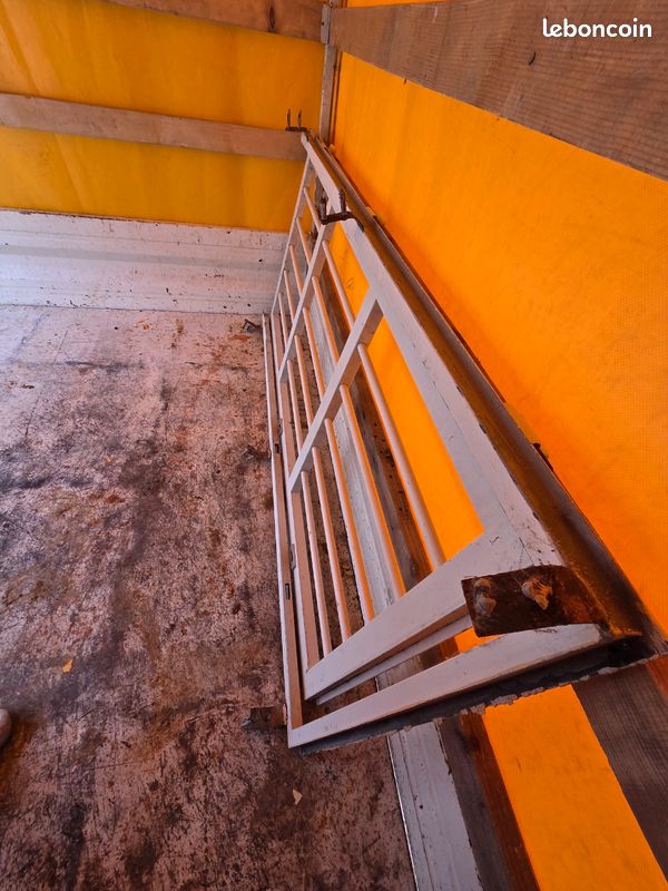 Porte métallique blanche extérieur (image 3)