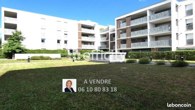 https://img.leboncoin.fr/api/v1/lbcpb1/images/2a/ca/22/2aca22f05001bc20615783023e1ab307deaed0fb.jpg?rule=ad-image