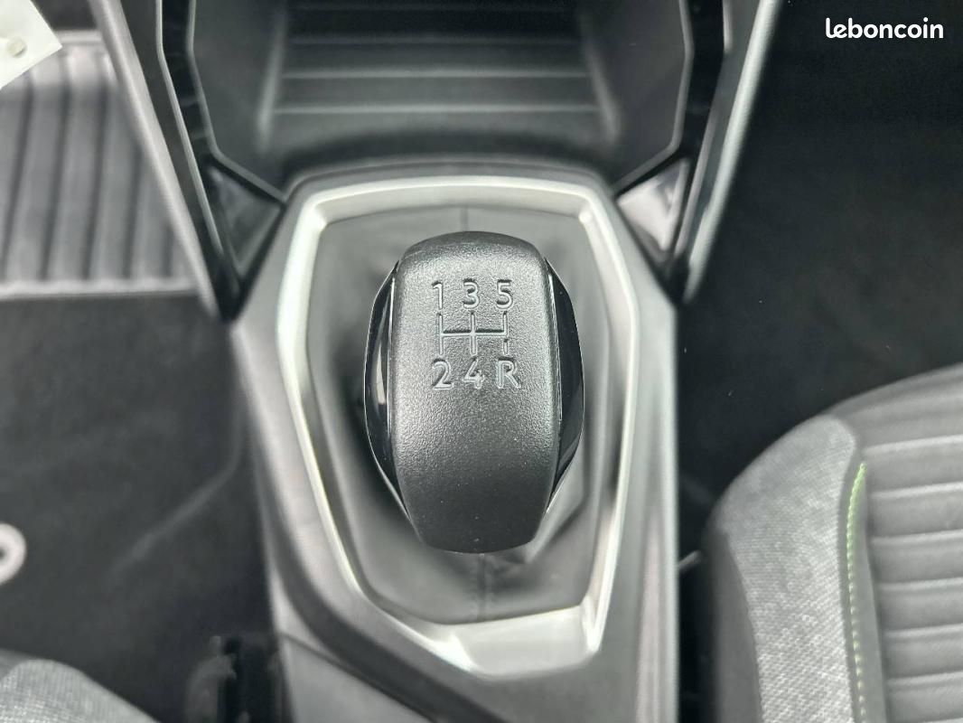 Peugeot 208 PureTech 75 S&S BVM5 - Active (image 14)