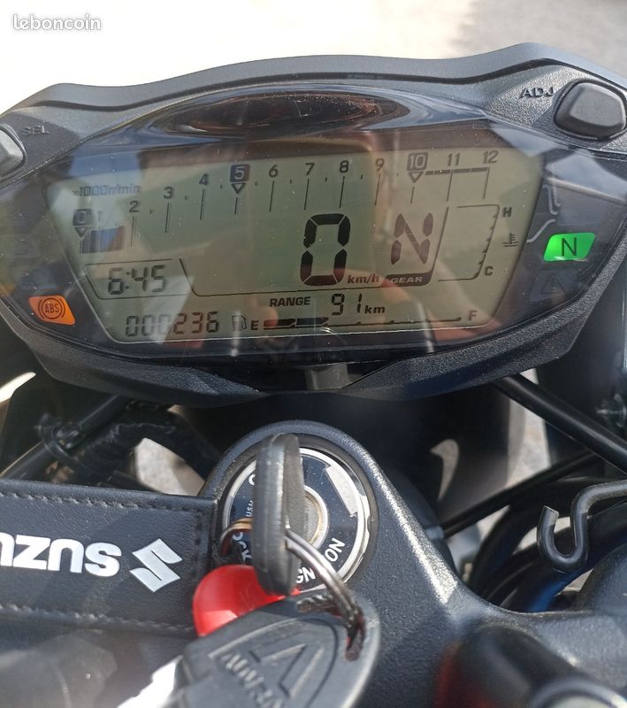 Suzuki SV 650 A2 ABS (image 2)