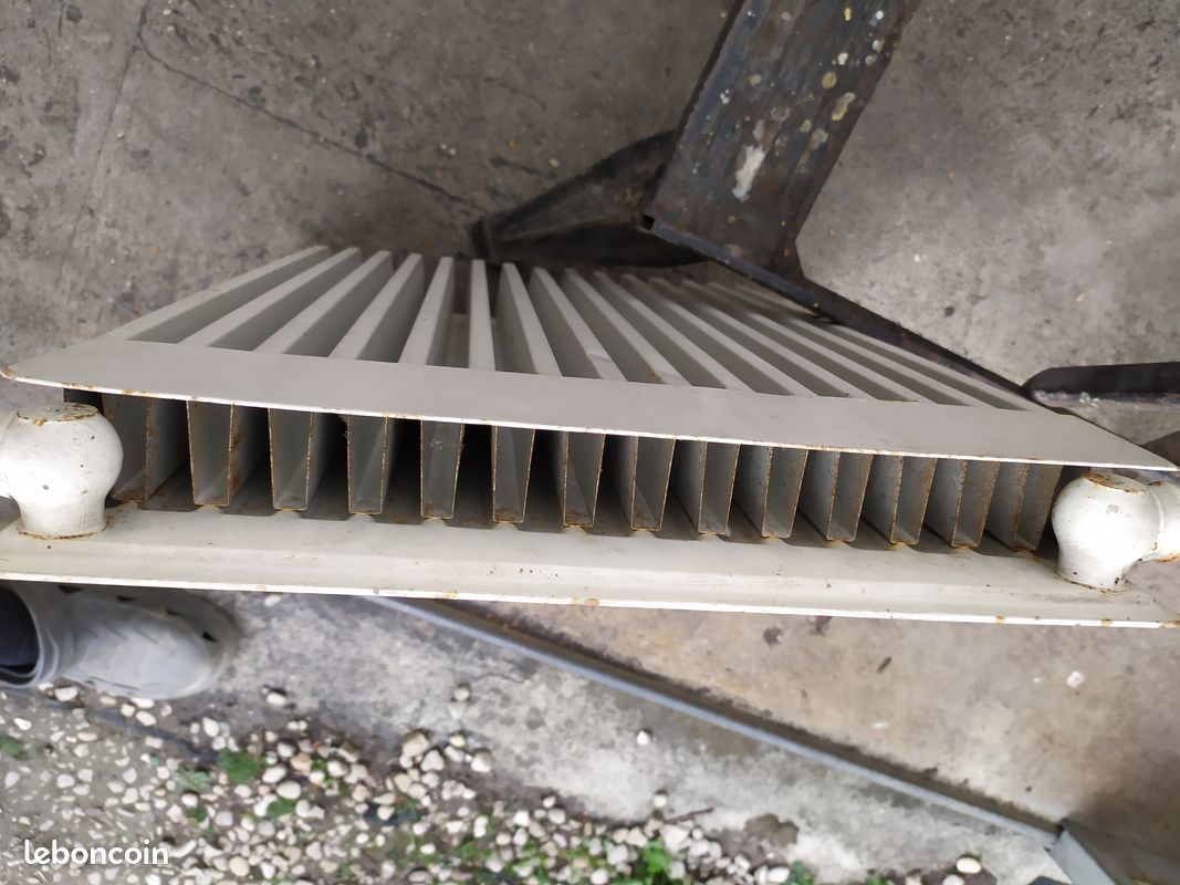Radiateur acier (image 1)