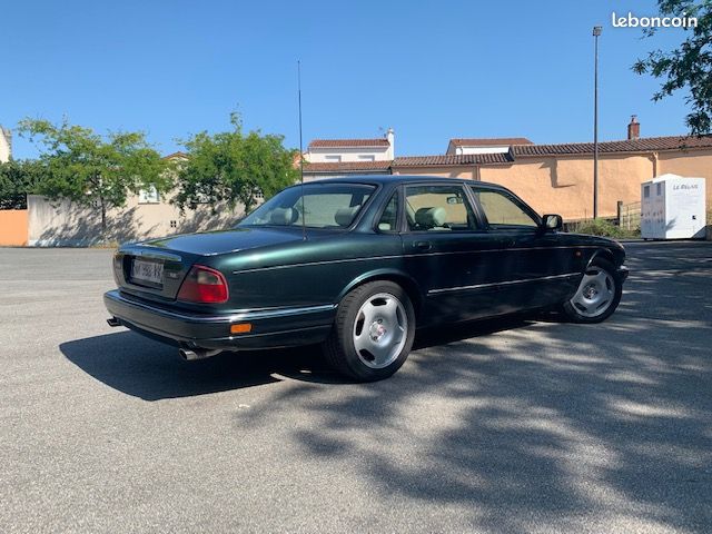 Jaguar XJR 4.0, 326 ch. Full Carnet - Collecteur Inox (image 2)