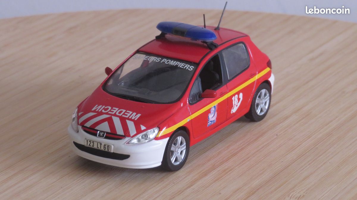 PEUGEOT EXPERT SAPEURS POMPIER véhicule dépannage 1/43