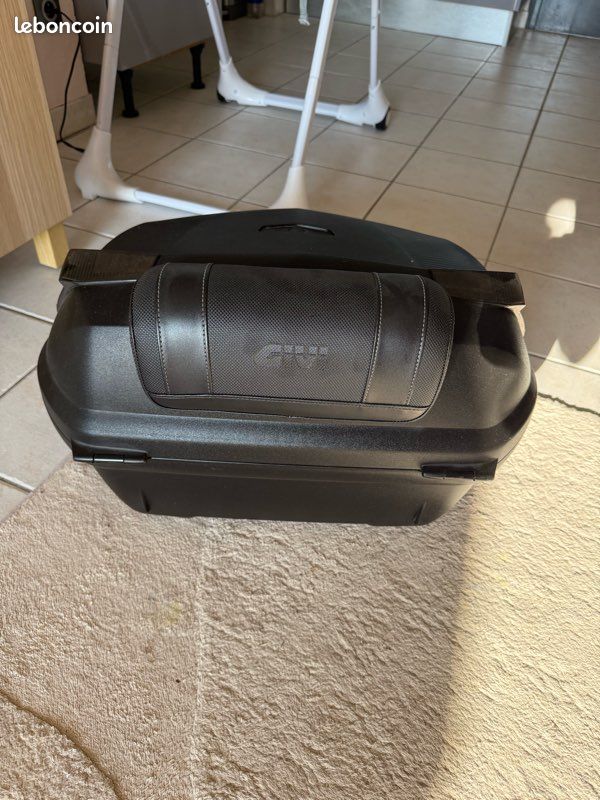 Top case GIVI Blade + dosseret + platine (image 2)