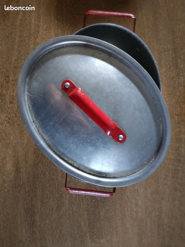 Ancienne Dînette En Aluminium - Jouet Vintage Très Bonne Qualité - Bateaux Inclus