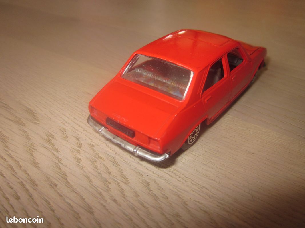 1/43 Peugeot 504 Jet car métal rouge orangé,no dinky solido - Collection
