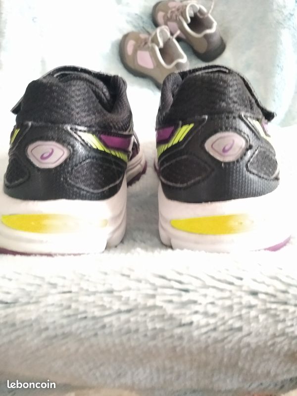 Lot de 2 paires de baskets (image 1)