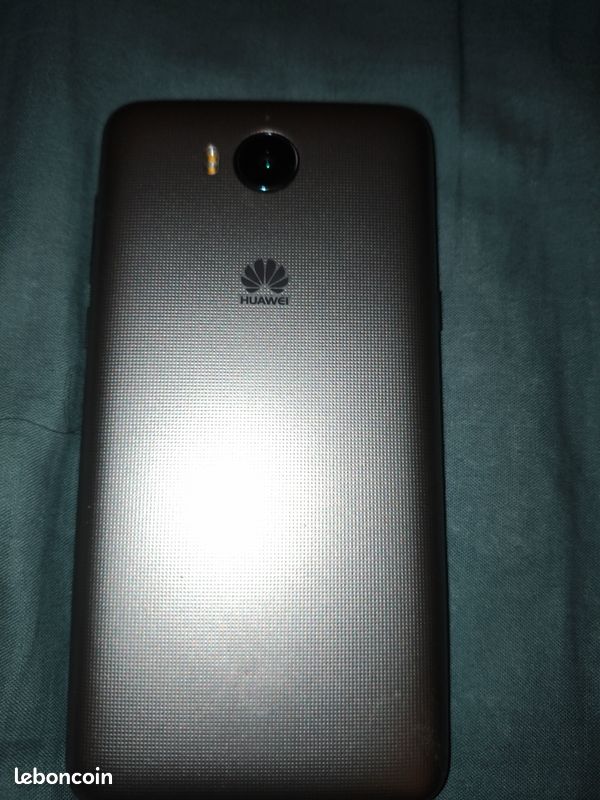 Huawei Y6 2017 (image 2)