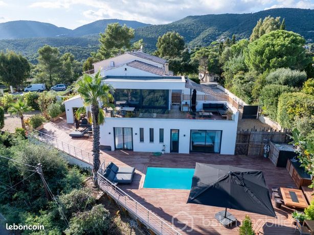 Villa 9 pièces 200 m²