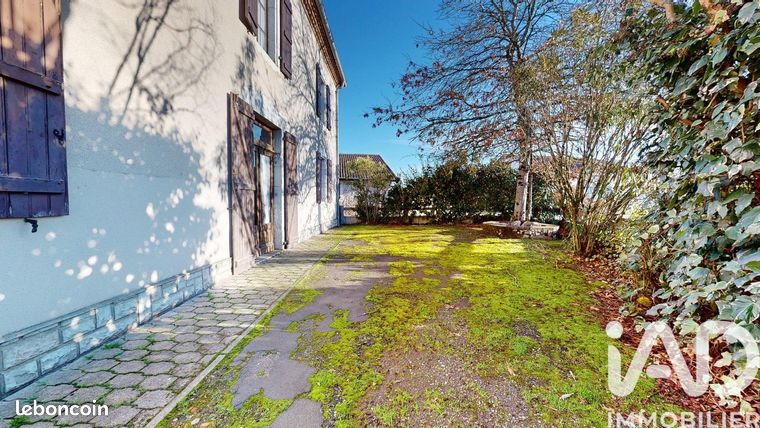 Maison 10 pièces 216 m²