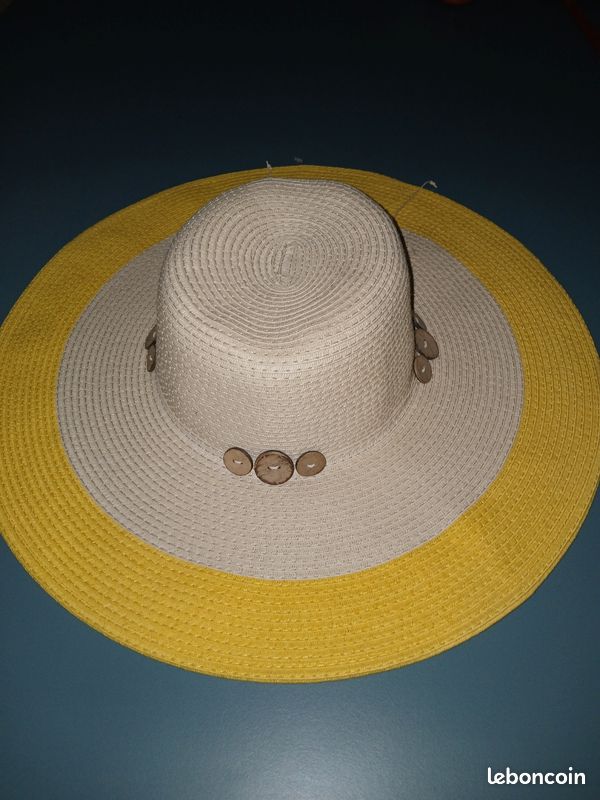 Vends capeline en paille (image 1)
