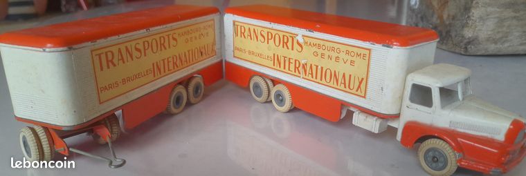 RÉF 124 TRACTEUR UNIC 6 cyl. IZOARD  CIRQUE - FR