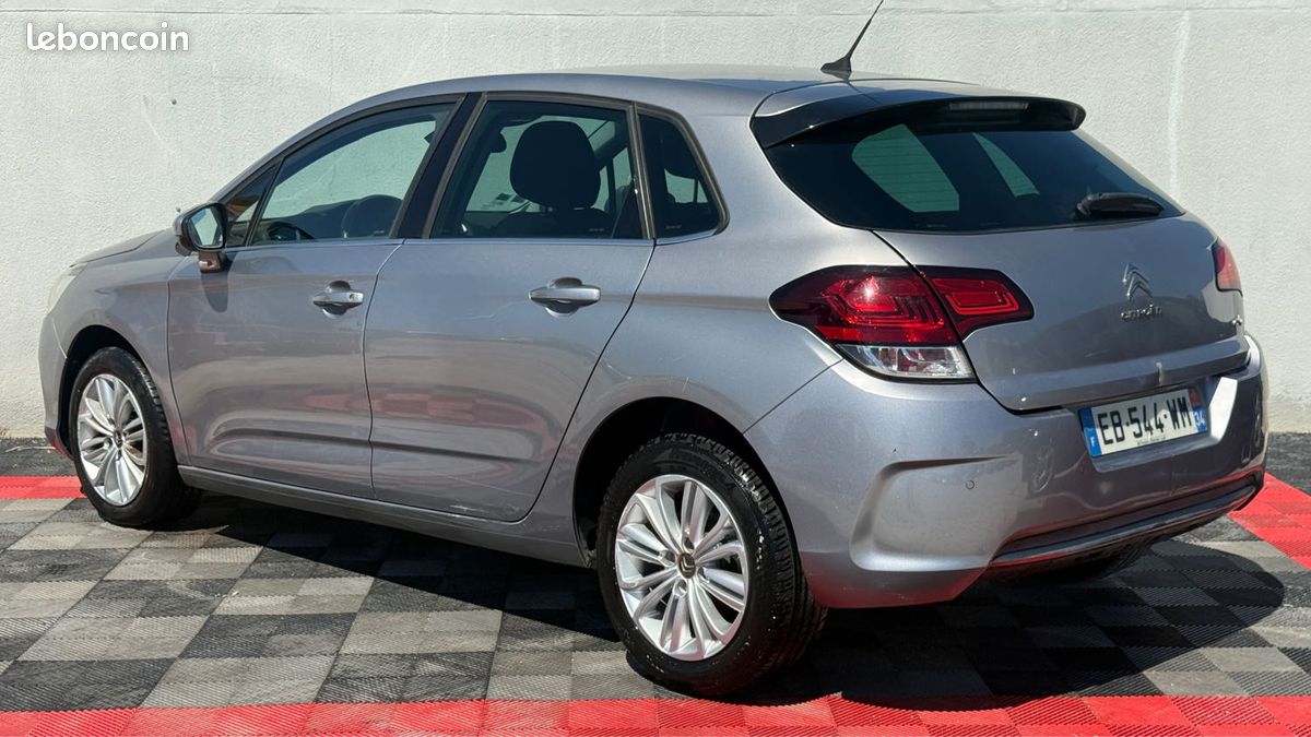 CITROEN C4 1.2 PURE TECH 110 Cv LIVE (image 5)