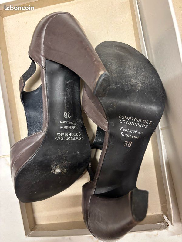 Escarpins Comptoir Des Cotonniers En Cuir Noir Et Or - Taille 38 - Occasion Proche Du Neuf