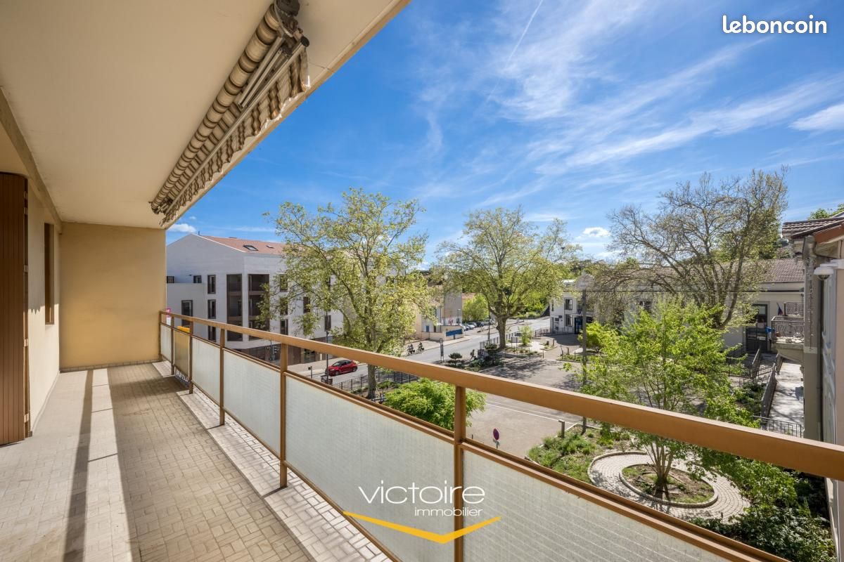 Appartement 4 pièces 83 m² · à Rillieux-la-Pape · 83 m² · 175 000 €