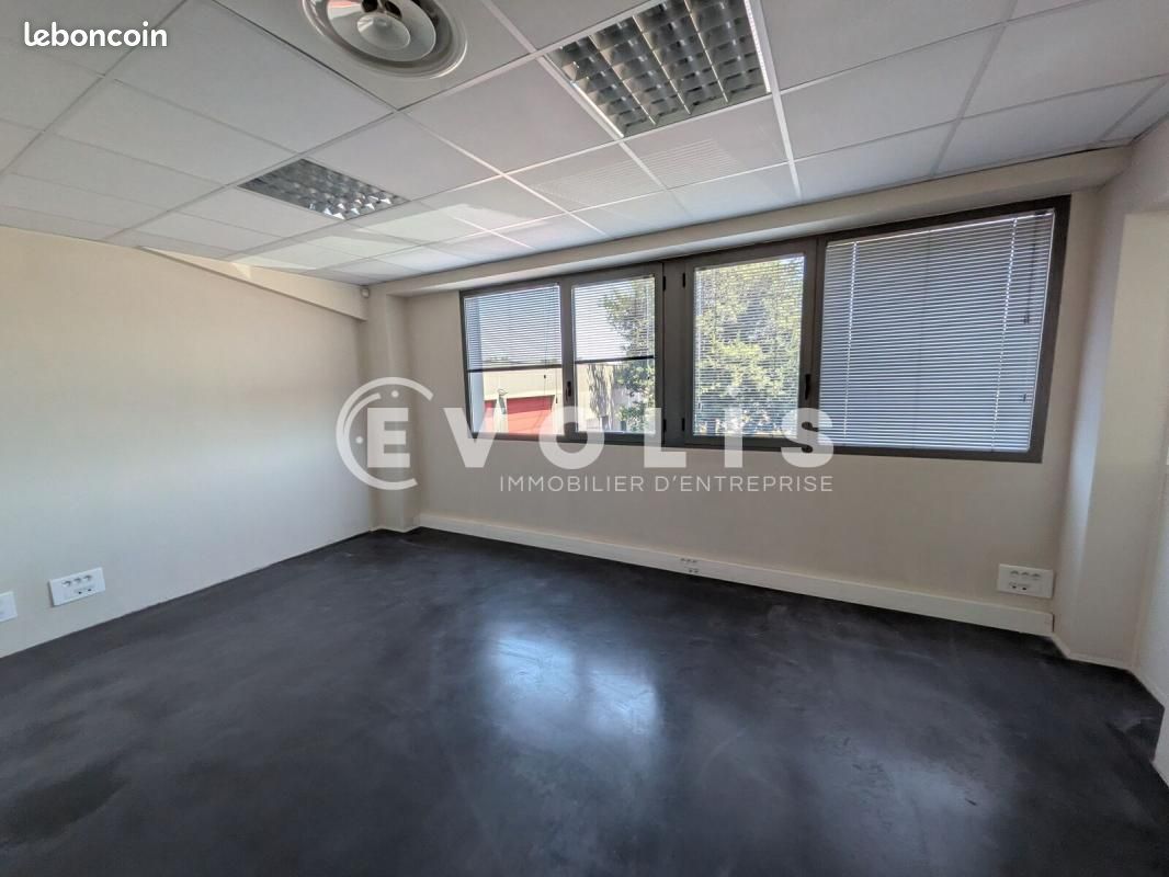 Local bureaux 800 m² (image 5)