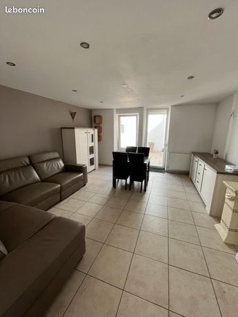 Maison de ville/Triplex 100m2 à louer à Audun-le-Tiche