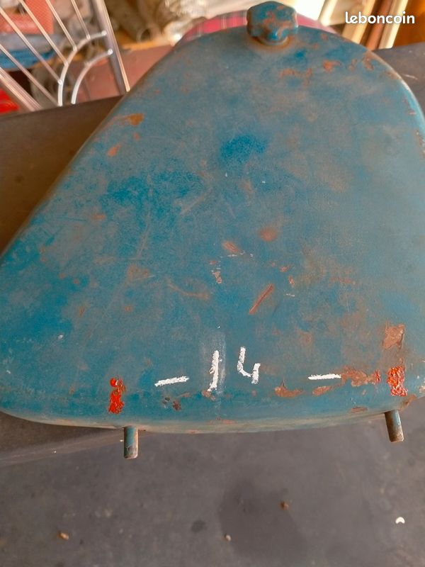 Recherche Boîte à outils Peugeot 176 (image 1)