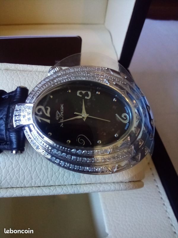Montre Femme Murex Swiss Diamond - Cadran Nacre Diamants Quartz