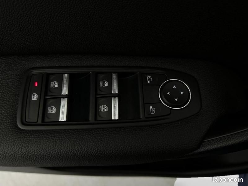 Renault Captur 1.3 TCe 140ch FAP Rive Gauche (image 19)