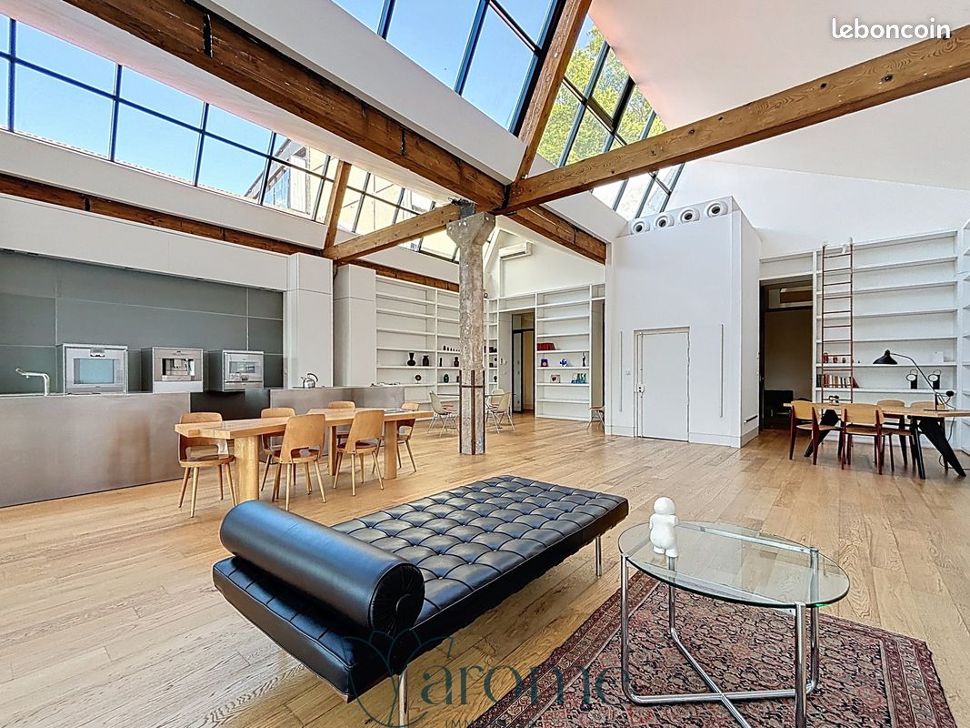 Appartement 5 pièces 350 m² · à Lyon · 350 m² · 4 900 €